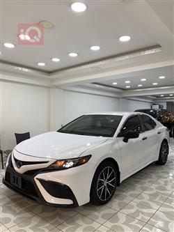 تۆیۆتا کامری